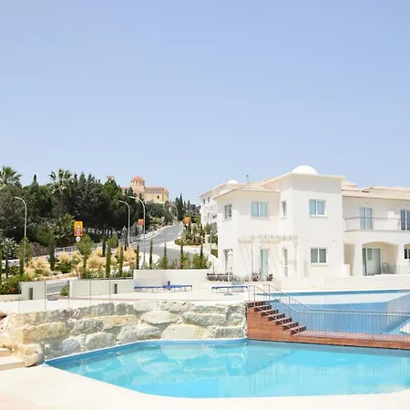 Luxury With Pool By Raise Tala