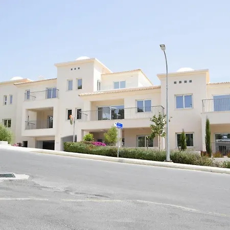 Luxury With Pool By Raise Tala