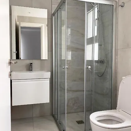 Luxury With Pool By Raise Apartment