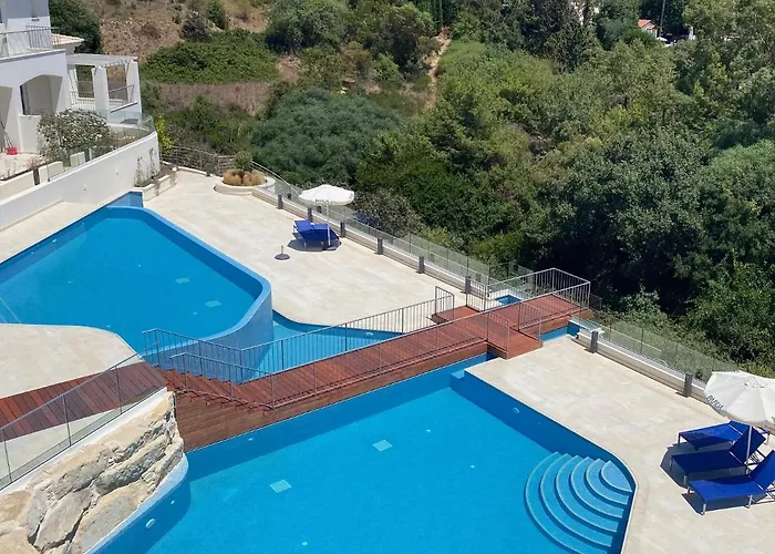 Apartmán Luxury With Pool By Raise