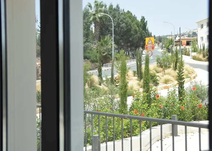 Luxury With Pool By Raise Daire