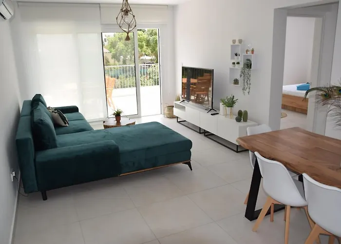 Daire Luxury With Pool By Raise Tala