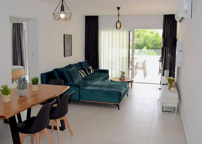 Apartmán Luxury With Pool By Raise