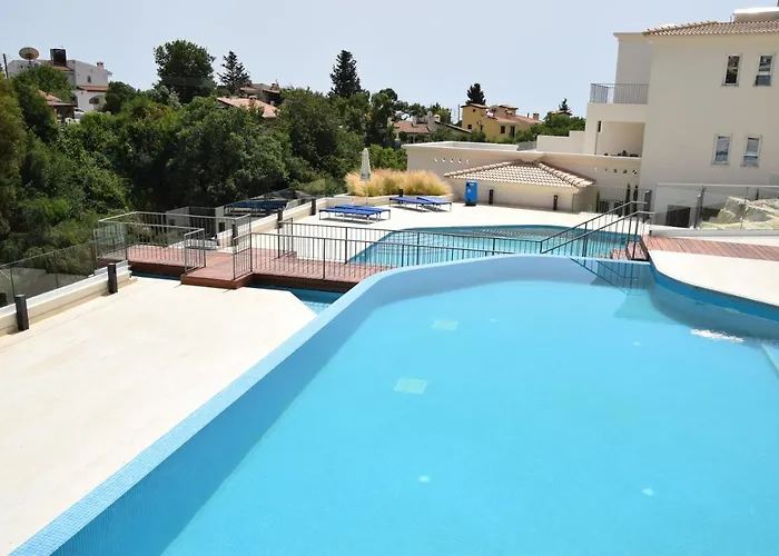 Luxury With Pool By Raise Apartmán *