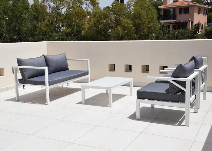 Luxury With Pool By Raise Tala